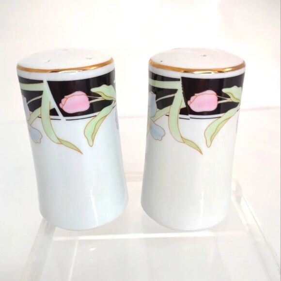 Fairfield Vanessa Salt and Pepper Shaker Set - Picture 2 of 8